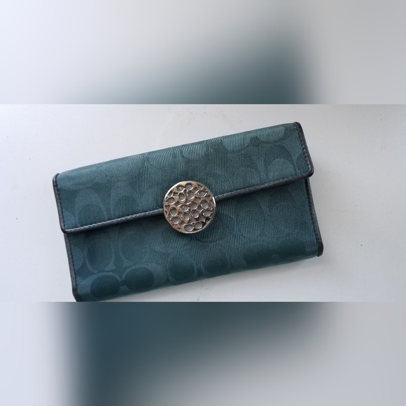 Coach Handbags - 💚Green and Gray Coach Wallet💚